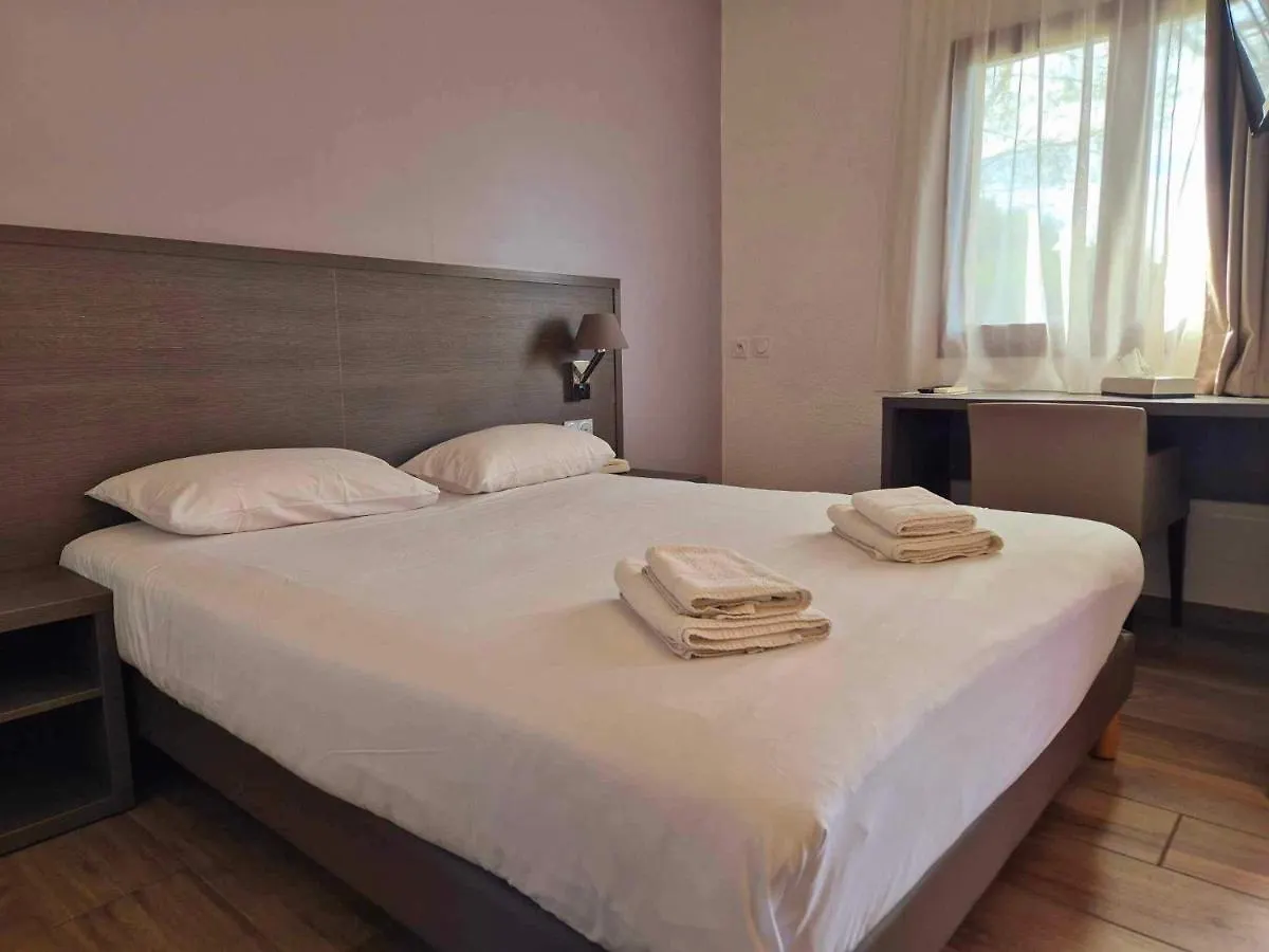 Logis Hotel Le Mistral - Restaurant - Montelimar Sud