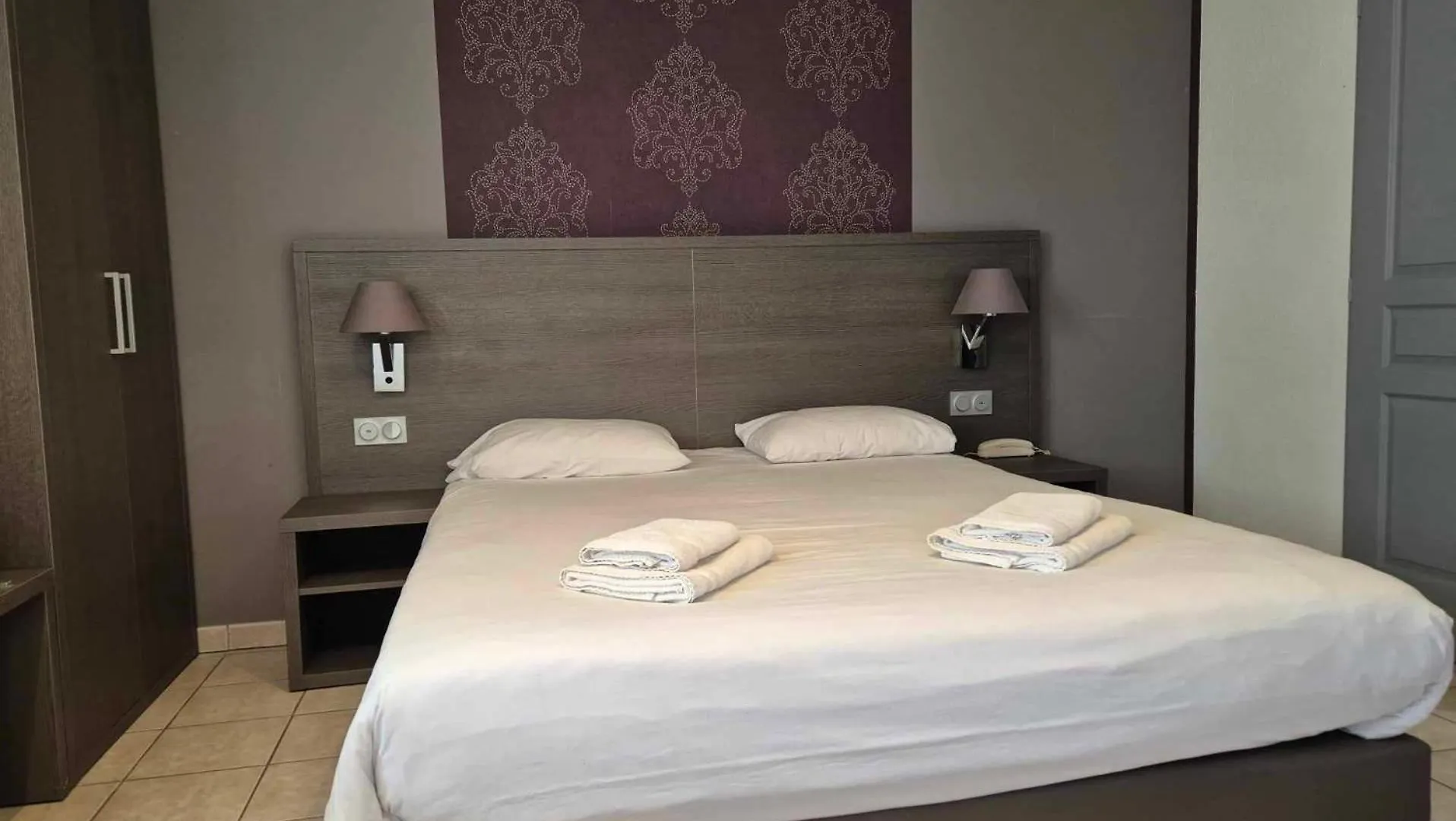 Hotel Logis Le Mistral - Montélimar Sud Châteauneuf-du-Rhône