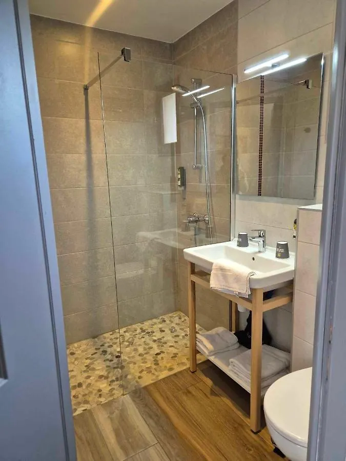 Logis Hotel Le Mistral - Restaurant - Montelimar Sud