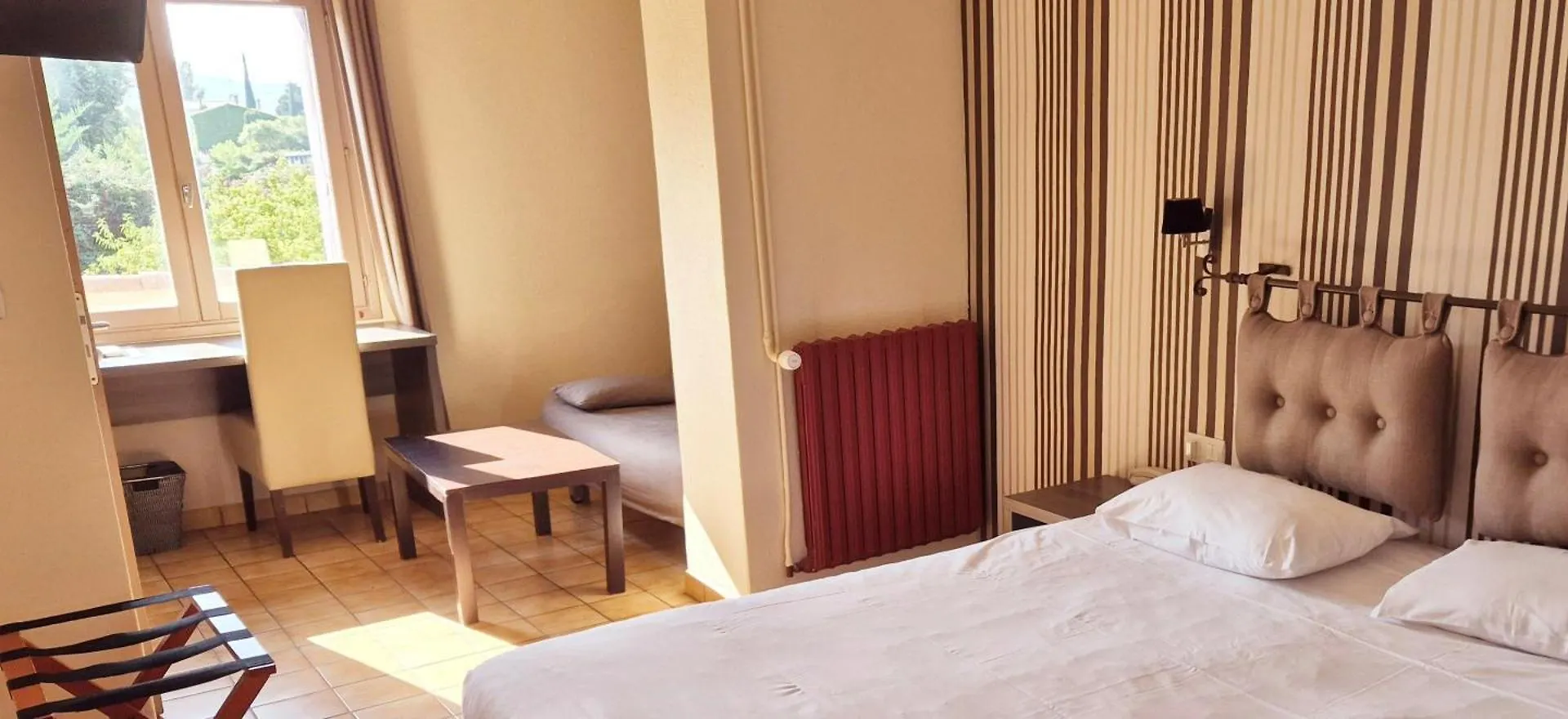 Logis Hotel Le Mistral - Restaurant - Montelimar Sud